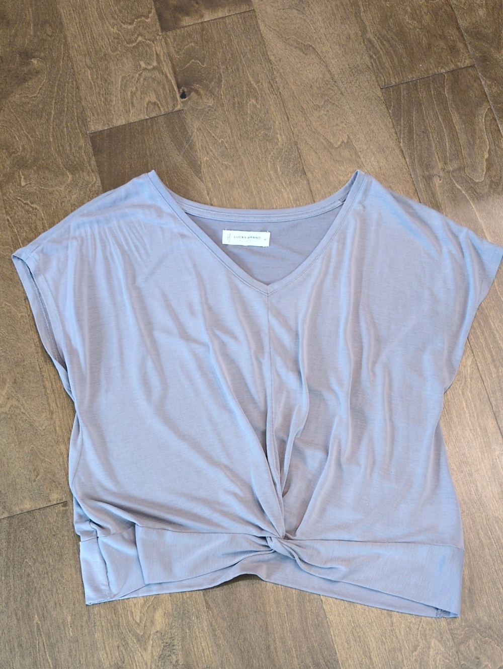 Lucky Brand Everyday V-Neck Twist Front Top - Light Lavender Gray Size Medium
